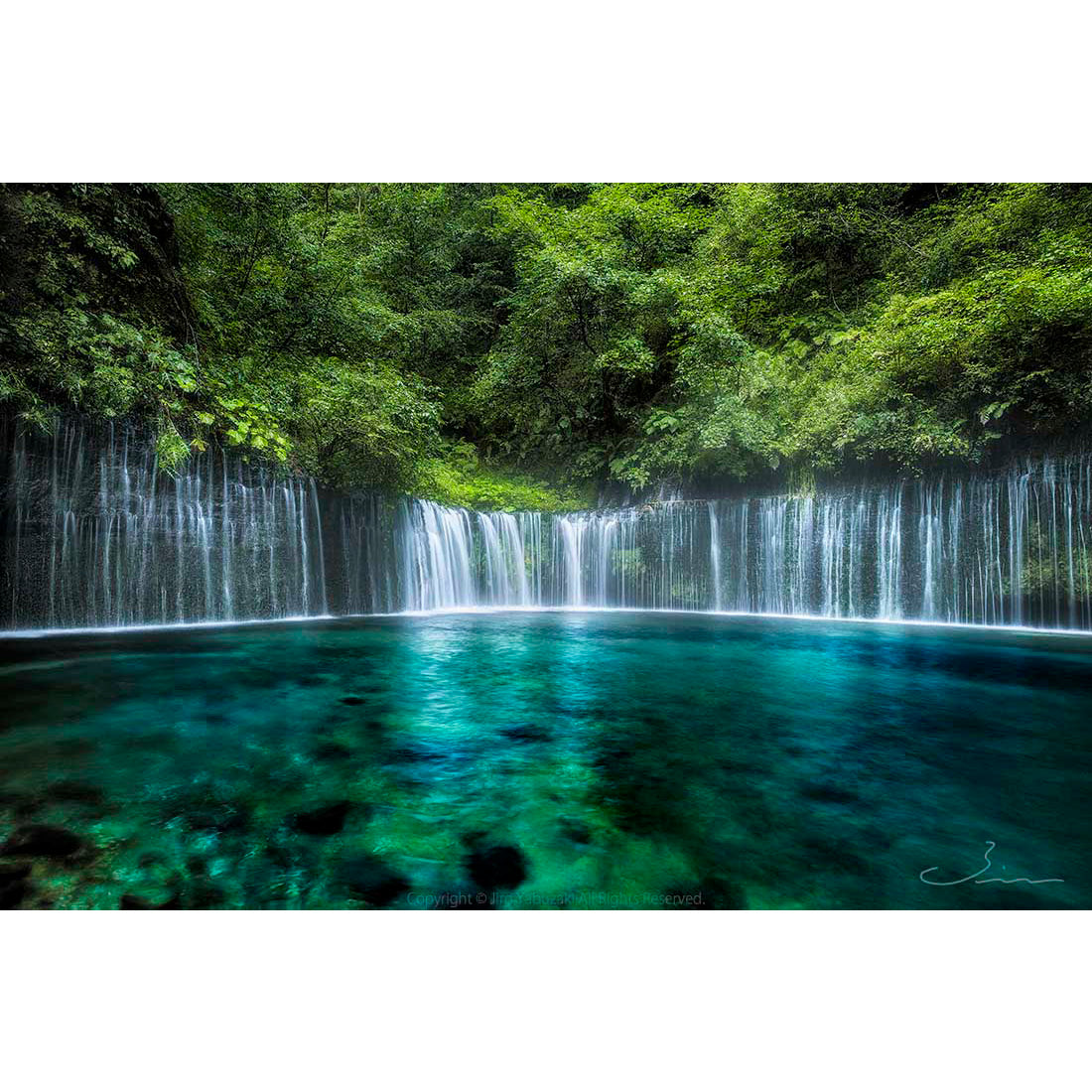 【真作】掛軸　静寂の滝と山里風景　日本画の雅　雄大な自然美　和の癒し　Q107 真作】掛軸静寂の滝と山里風景日本画の雅雄大な自然美和の癒しQ107